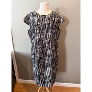 size 14 Tahari black and white dress